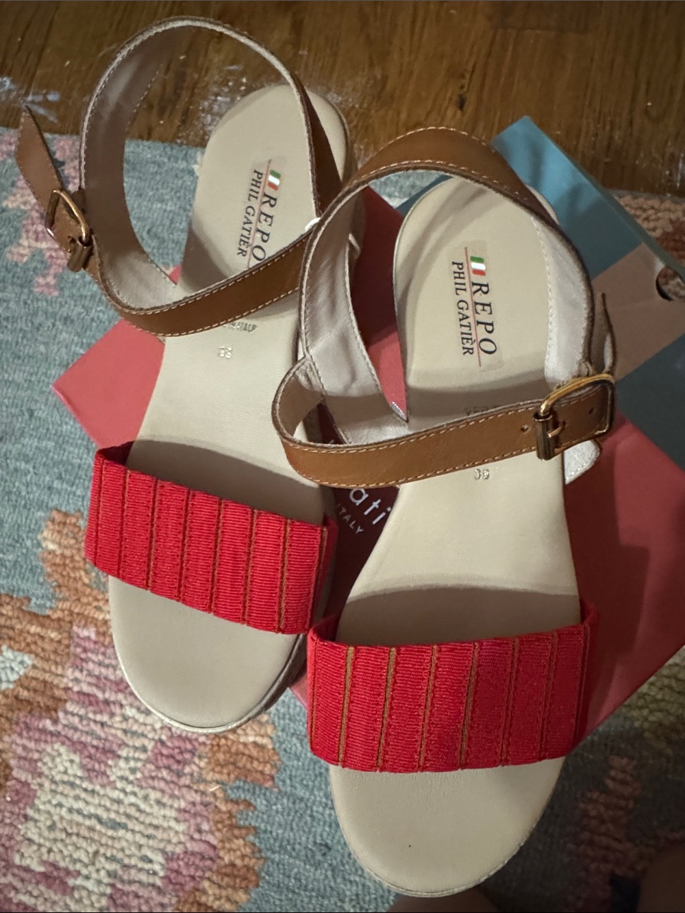 Oxo Red and Tan Strappy Ribbed Front Sandals
